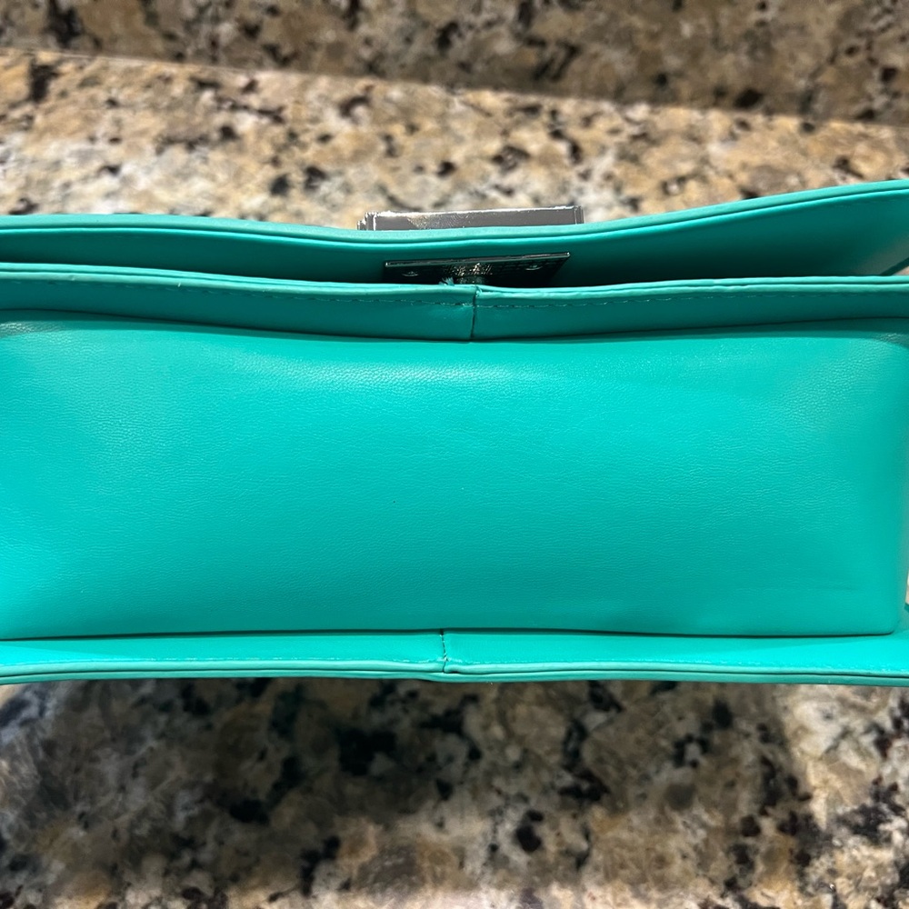 Badgley Mischka Turquoise Quilted Crossbody Bag - Picture 10 of 11